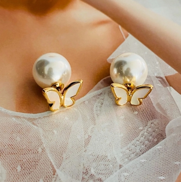 Butterfly Pearl Earrings 2025